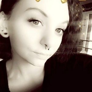 Meet your Posher, Hailey